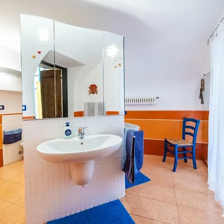 La Casa Di Finalborgo 4 Posti In Centro Borgo * Finale Ligure